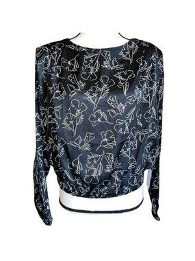 ASTR The Label Top Womens XL Black Long Sleeve Floral Elastic Hem Keyhole